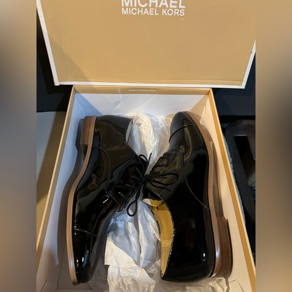 New Michael Kors Pierce Lace up Oxfordsp Oxford Black Patent size 9 - Picture 3 of 13